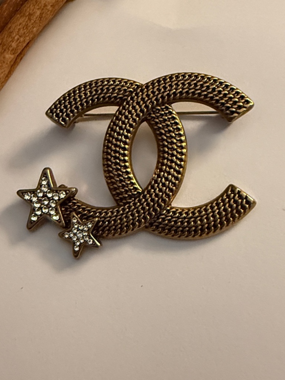 Fashion Jewelry CC Star Crystal Brooch in Antique Gold